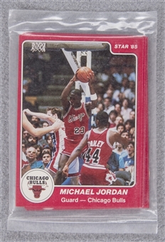 1984/85 Star Co. Basketball Chicago Bulls Team Set in Original Bag – Michael Jordan Rookie Card!